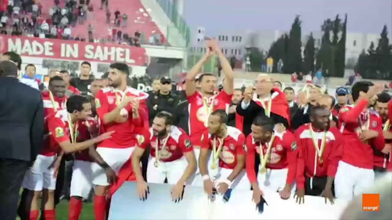 لحظة تتويج النجم بكأس الكاف أورنج