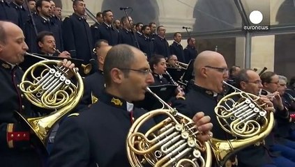 A párizsi terror áldozataira emlékeztek