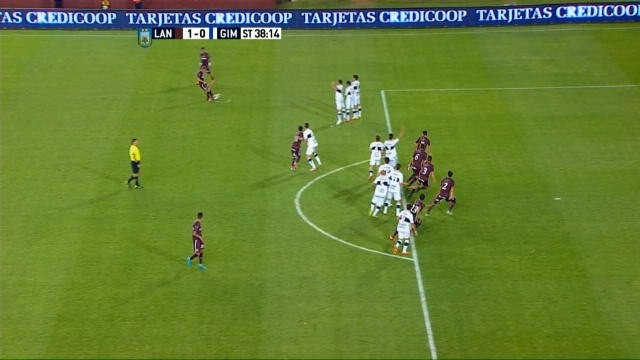 Argentine - Lanus s'impose sur un hors-jeu scandaleux