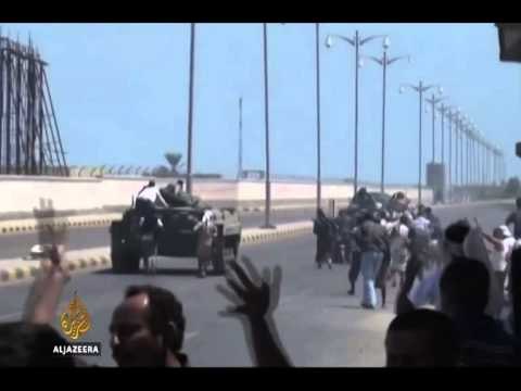 VIJOJNE LUFTIMET E ASHPRA MES PALEVE NE ADEN TE JEMENIT DHJETRA VIKTIMA LAJM