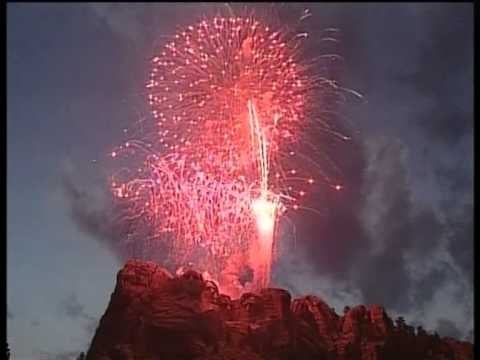 SHTETET E BASHKUARA TE AMERIKES FESTOJNE 239 VJETORIN E PAVARESISE NGA BRITANIA E MADHE LAJM