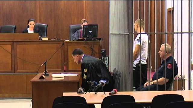 LIRIA E KENGETARIT COZMAN KUSHTON 5 MIJE EURO, TUNA MUNGON NE SEANCEN E TE DASHURIT LAJM