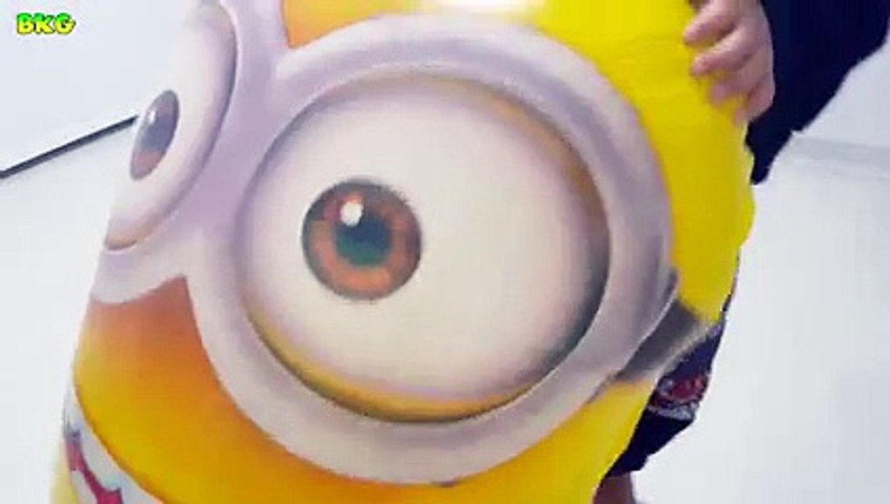 Giant Minions Balloon From Despicable Me  Fun Time For a Child With Huge Minions Funny Balloon