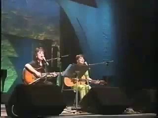 「ひとつぶの涙」・・シモンズ（田中ユミ・青木まり子）