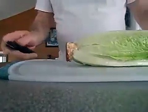 بعد مشاهدتك لهذا الفيديو لن ترمي كعب الخس بعد اليوم