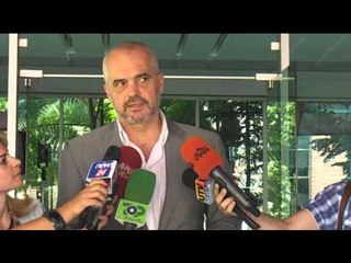 KRYEMINISTRI FLET PAS MARREVESHJES ME OPOZITEN REFORMA NE DREJTESI E PAKTHYESHME LAJM