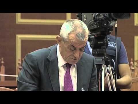 PERPLASJE NE PARLAMENT PER LIGJIN E RI TE ARSIMIT U FUT JASHTE RENDIT TE DITES LAJM