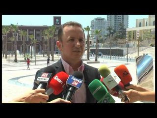 DEMOKRATET AKUZOJNE DAKON DHE RROSHIN PER DJEGIEN E MAKINES SE ARMAND TELITIT LAJM