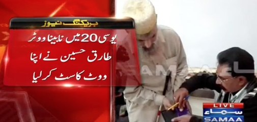 Blind man Casts vote
