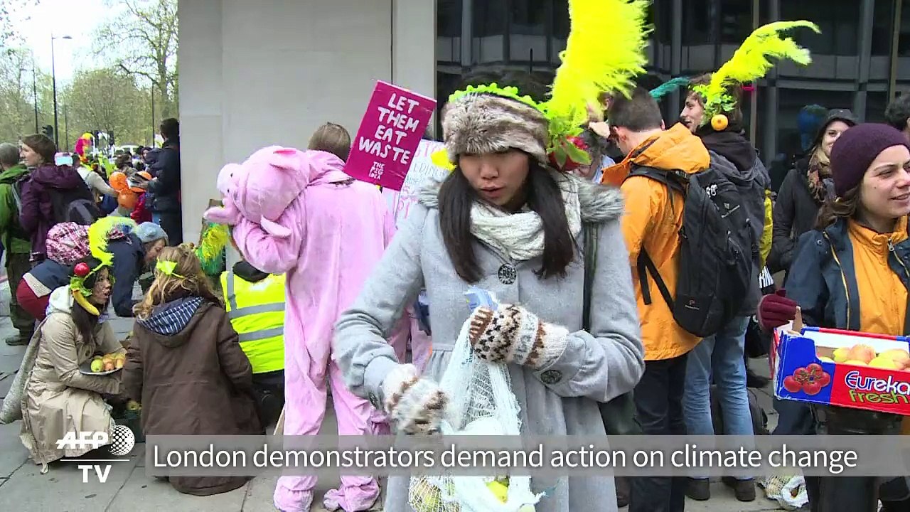 London demonstrators demand action on climate change