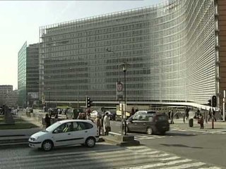 GJELIÇ PER PYETSORIN SERBIA MES DY ZJARREVE NE LIDHJE ME KOSOVEN LAJM