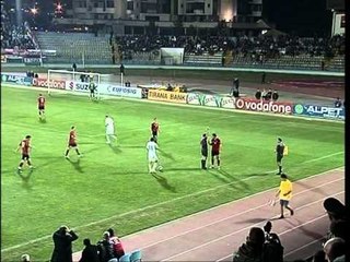 FLET LORIK CANA DO TE QENDROJ TE GALLATASARAJ LAJM