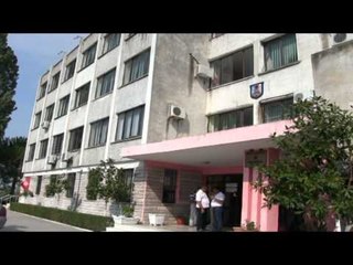 KONSTITUOHEN EDHE KESHILLAT E BASHKIVE NE FIER,PATOS,SKRAPAR DHE BULQIZE LAJM