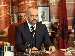 XHAMIA NE TIRANE BASHKIA DHURATE PER KURBAN BAJRAMIN LAJM