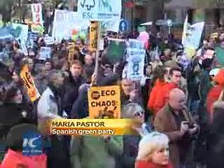 Thousands march against climate change 2015