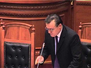 PA KOMENT DEGJENERON SEANCA PLENARE E KUVENDIT LAJM