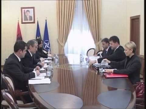LAJCAK PER KRIZEN BE E SHQETESUAR POR E GATSHME PER TE NDERHYRE LAJM