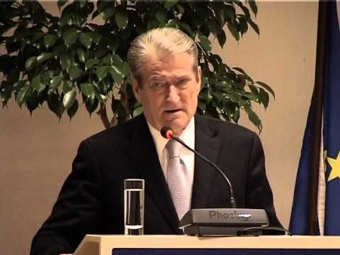 BERISHA PER KORRUPSIONIN VETEM REFORMAT ZHDUKIN GANGRENEN LAJM