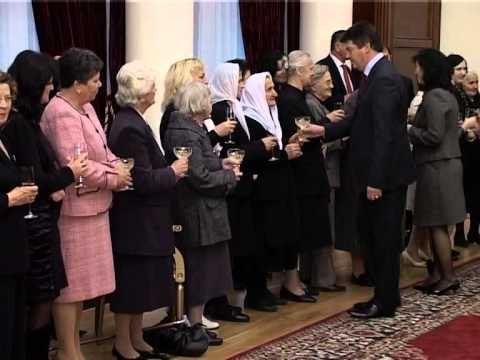 TOPI ME ISH TE PERNDJEKURAT KONTRIBUT I MADH I GRAVE PER DEMOKRACINE NE VEND LAJM