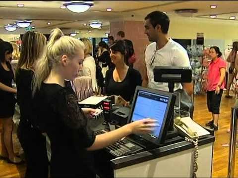 FESTAT E FUNDVITIT ULJE ÇMIMESH NE MBARE BOTEN RRADHE NE DYQANE LAJM