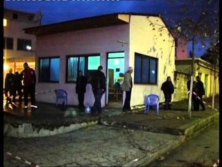 VRASJA NE PEQIN ARRESTOHEN DY SHTETAS QE KANE PRISHUR PROVAT LAJM