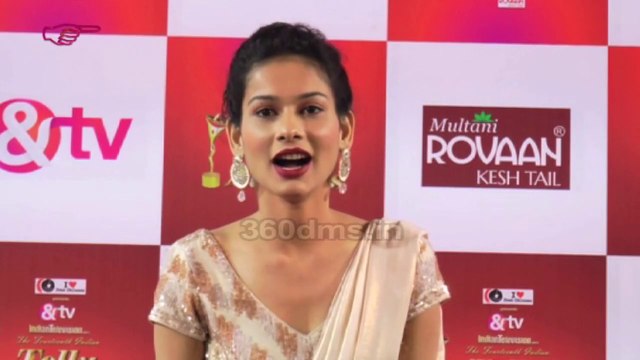 Nisha Aur Uske Cousins' Nisha aka Aneri Vajani Looking Gorgeous In Traditional Outfit At Indian Telly Awards 2015