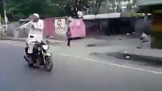 Old man stunts on Heavy Bike