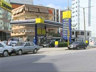 ÇMIMI I KARBURANTIT BENZINA 165 LEKE DHE NAFTA 160 LEKE LAJM