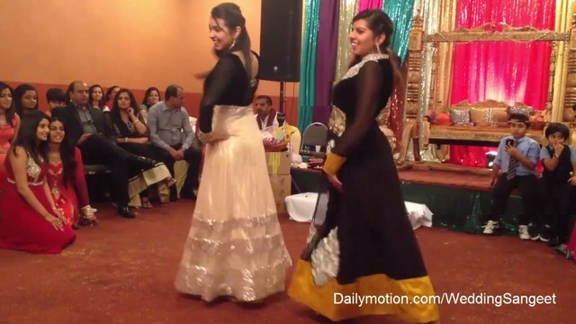 Lahore Wedding Dance By Friends Dam Dam Mast Hy HD