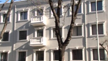 TRAFIKUAN NJE 23 - VJECARE NE GREQI, ARRESTOHEN 4 PERSONA