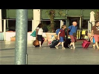KAOS NE AEROPORTIN E ROMES,FIUMICINO PA ENERGJI PER SHKAK TE RENIES SE ZJARREVE LAJM