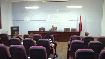 MINISTRIA E FINANCAVE TERHIQET NGA DRAFTI PER TATIMIN E PAGAVE TE ULETA