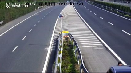 How to stupidly get your car illegally back onto a highway in China