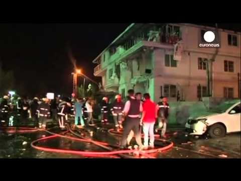 TURQIA TRONDITET NGA NJE VALE SULMESH,KURDET VRASIN 5 POLICE DHE 1 USHTAR LAJM