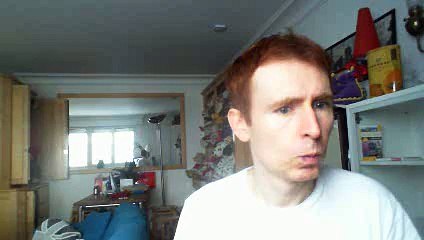 Wiwi égratigne "contromano" de Nek