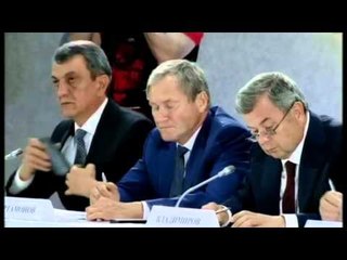 PUTIN VIZITON KRIMENE NDERKOHE QE NE UKRAINEN LINDORE VIJOJNE LUFTIMET LAJM