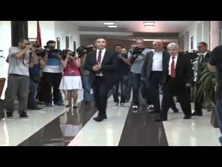 BISEDIMET PER PROKURORIN SPECIAL NE MAQEDONI, TAKOHEN PERFAQESUESIT E 4 PARTIVE LAJM