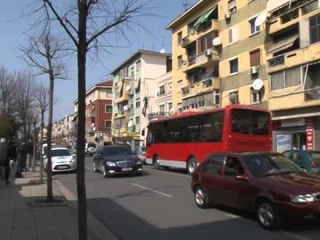 TENTOI GRABITJEN NUK IA DEL DHE PLAGOS SHITESEN E ARGJENDARISE LAJM