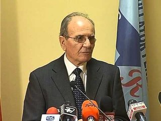 DOREHIQET KRYETARI I ERE NEPRAVISHTA DEKLARON SI ARSYE PROBLEMET FAMILJARE LAJM