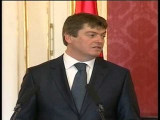 TOPI NE HUNGARI TAKOHET ME HOMOLOGUN E TIJ PAL SHMIT LAJM