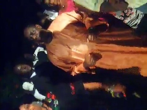 Soirée Sénégalaise avec Macky Sall avant les élections présidentielles de 2012. Macky sait bien danser, Regardez