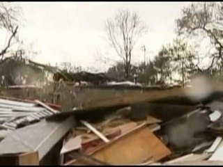 MOTI I KEQ TORNADO SHKAKTON NJE TE VDEKUR NE LUIZIANA LAJM