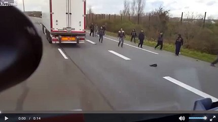 Macar tır şoförü mültecilerin üzerine sürdü