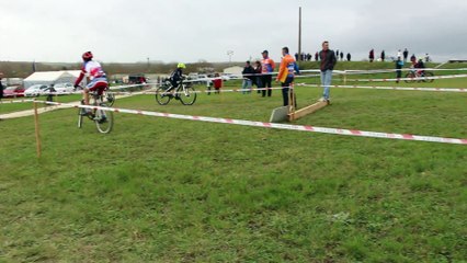 2015 11 29  cyclo cross saint jean d'angely pupilles mimi