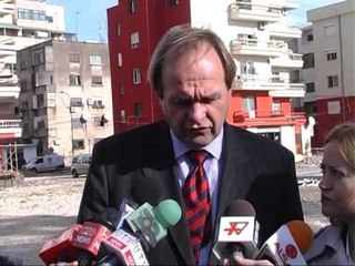 NGJELA PER AMBASADORET NESE VIJOJNE KETE QENDRIM DO PERBUZEN NGA SHQIPTARET LAJM