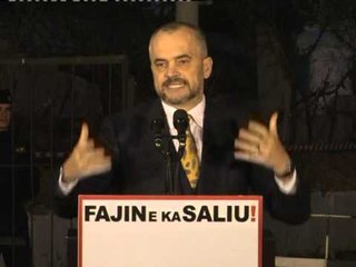 3 VJETORI I TRAGJEDISE OPOZITA PROTESTE NE VENDIN KU NDODHI SHPERTHIMI LAJM