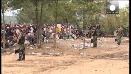 MAQEDONIA BLLOKON EMIGRANTET,MIJERA NJEREZ NE KUFI ME GREQINE BEJNE THIRRJE PER NDIHME LAJM