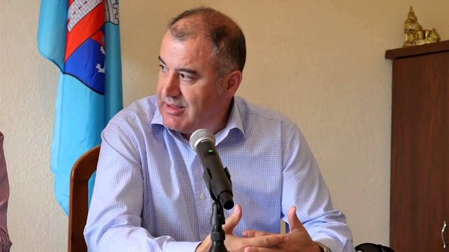 FESTE TRADICIONALE NE ZALL HERR,BASHKIA E TIRANES PREMTON TREG PER PRODUKTET BUJQESORE LAJM