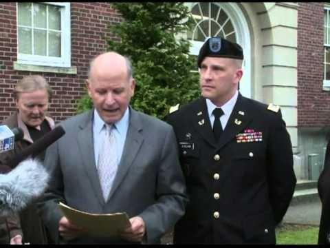 DENOHET AMERIKANI USHTARI DENOHET ME 24 VJET BURG,VRAU NE AFGANISTAN LAJM