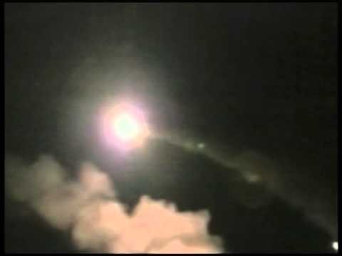 BOMBARDIMET NE LIBI VIJOJNE SULMET NGA AJRI,REBELET DREJT RAS LANUF LAJM